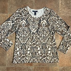 Karen Scott large 3/4" t-shirt